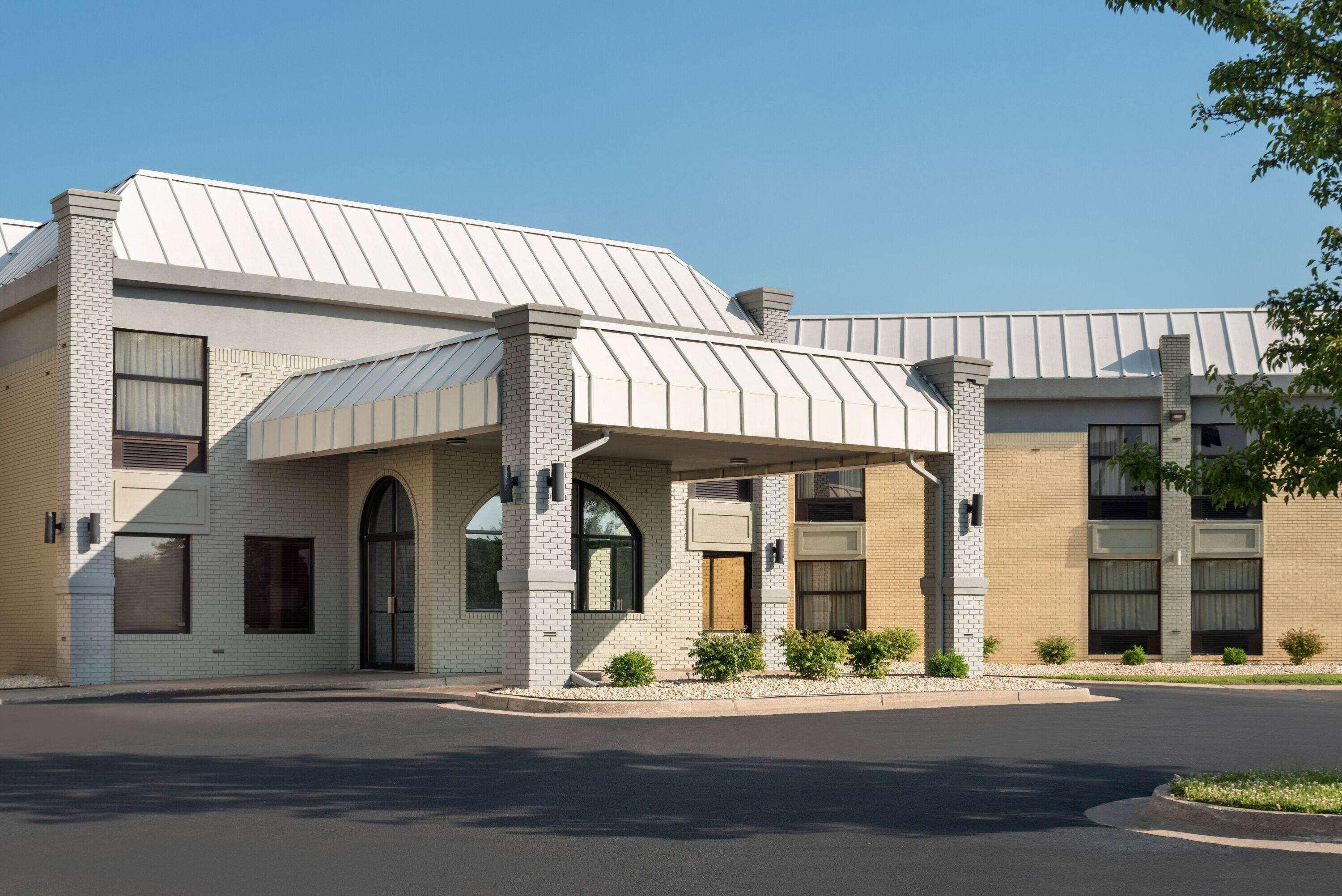 Days Inn & Suites By Wyndham Merrillville Luaran gambar